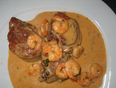 Schweinelendchen mit Krabben in Coctail-Sauce